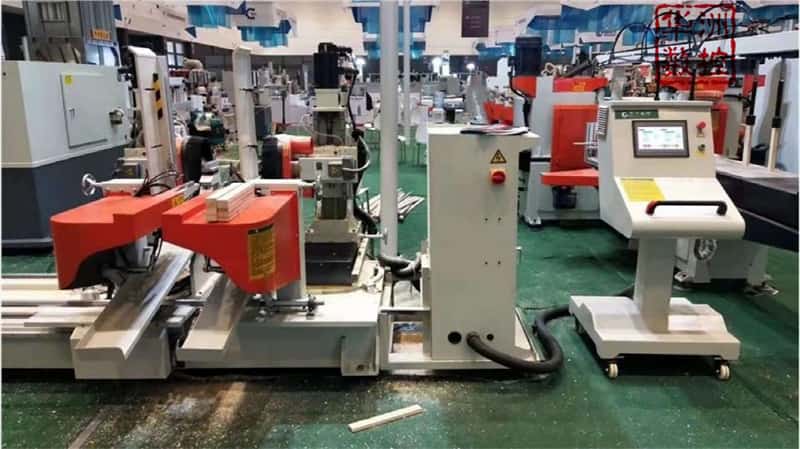 为什么木工加工要数控榫槽机和双端开榫机搭配使用.jpg